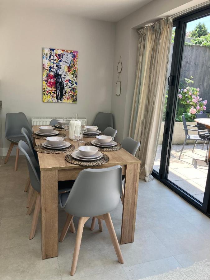 Beautiful 4 Double Bedroom House In Poole With Hot Tub, Near Sandbanks Екстериор снимка